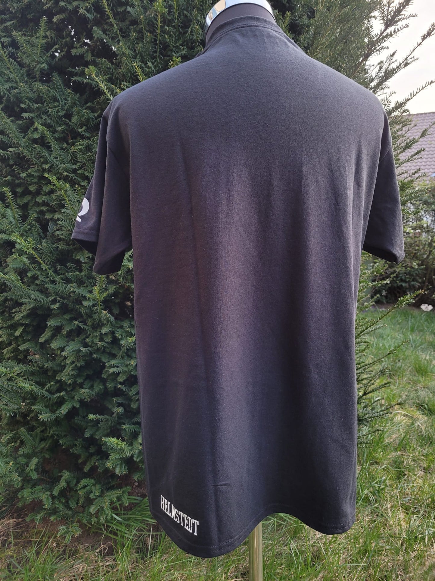 Helmstedt HE Die Wölbung der Hände T-Shirt Front