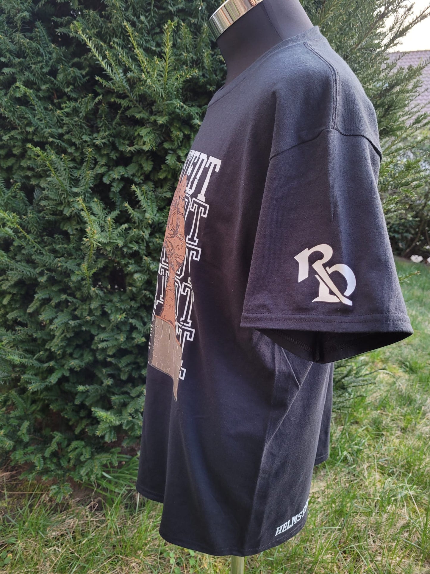 Helmstedt HE Die Wölbung der Hände T-Shirt Front