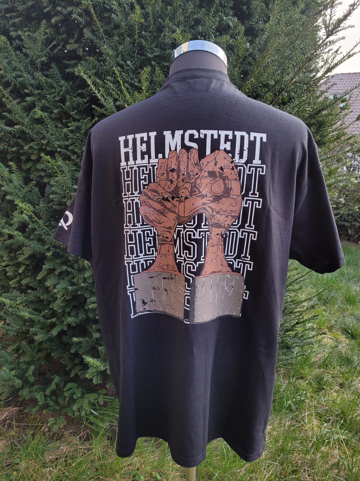 Helmstedt HE Die Wölbung der Hände T-Shirt Back