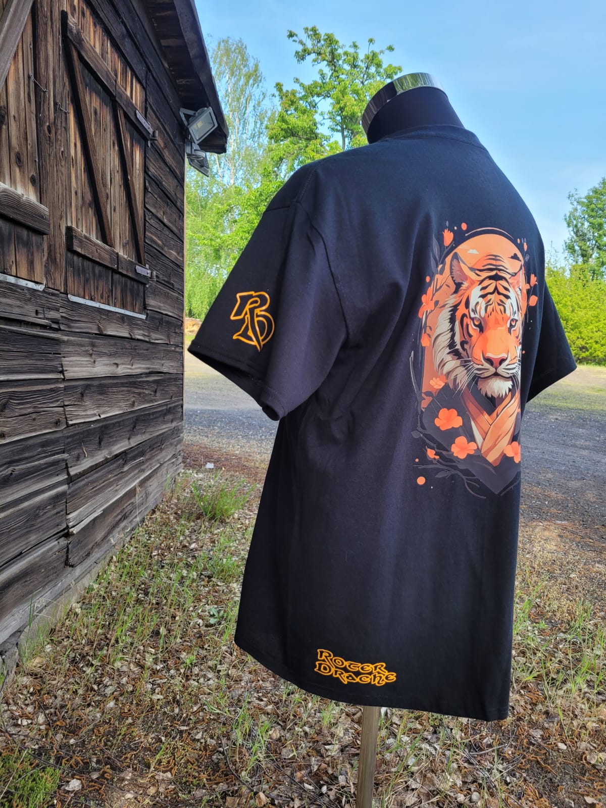 Samurai Tiger Japan-style T-Shirt