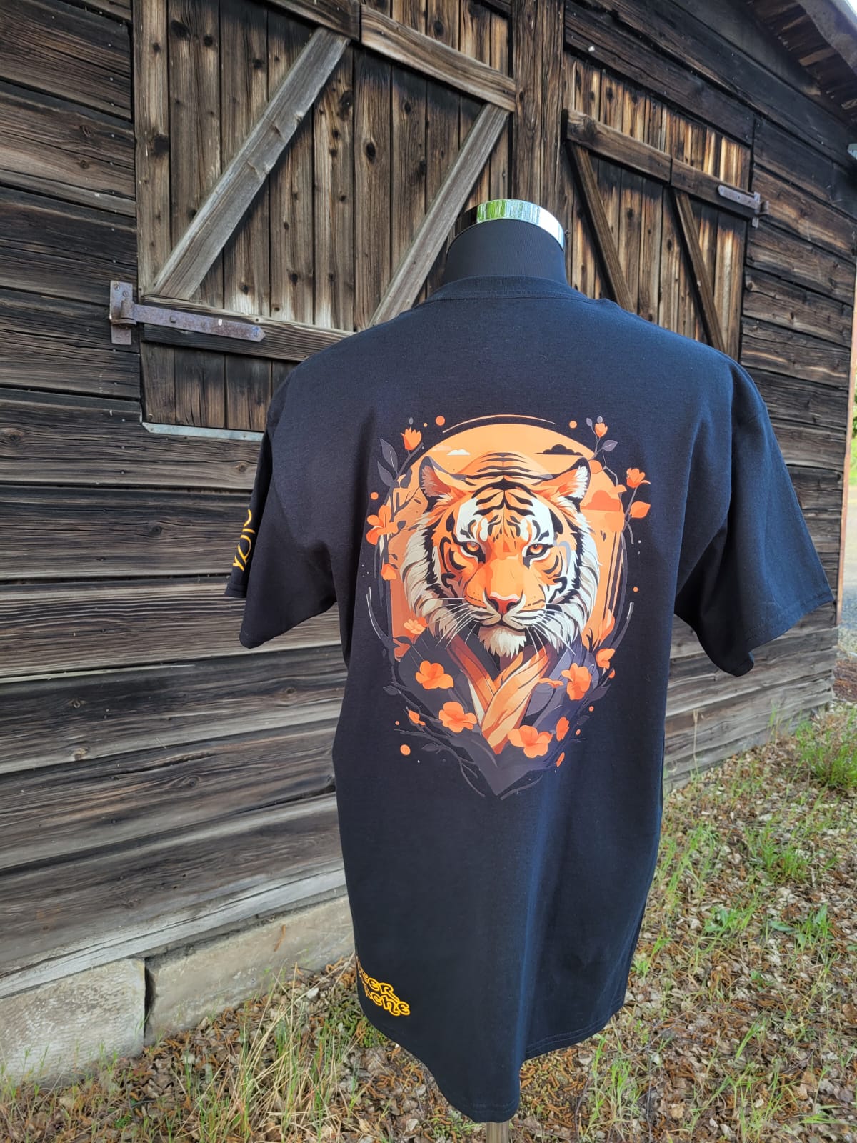 Samurai Tiger Japan-style T-Shirt