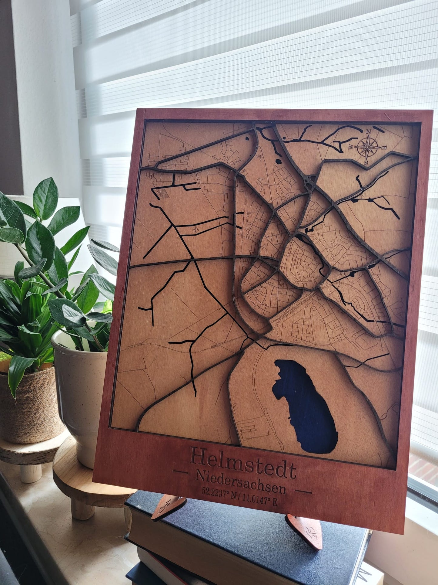 Dekorative Karte von Helmstedt HE Niedersachsen. Kunstvolle Mehrschichtige Holz-Wandkunst Lasergeschnittene 3D Wanddekoration