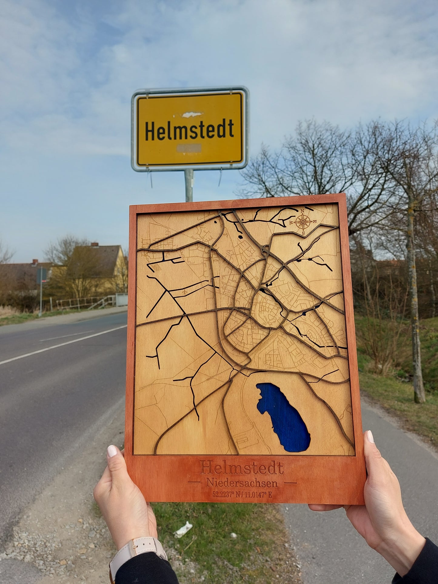 Dekorative Karte von Helmstedt HE Niedersachsen. Kunstvolle Mehrschichtige Holz-Wandkunst Lasergeschnittene 3D Wanddekoration