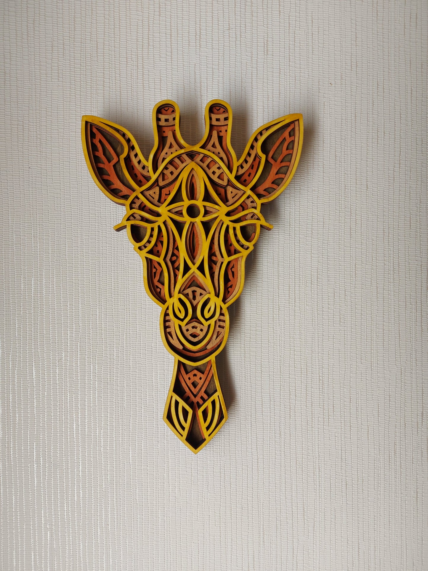 Mandala-Giraffe Wandkunst aus Holz – 4-lagige, lasergeschnittene Dekoration