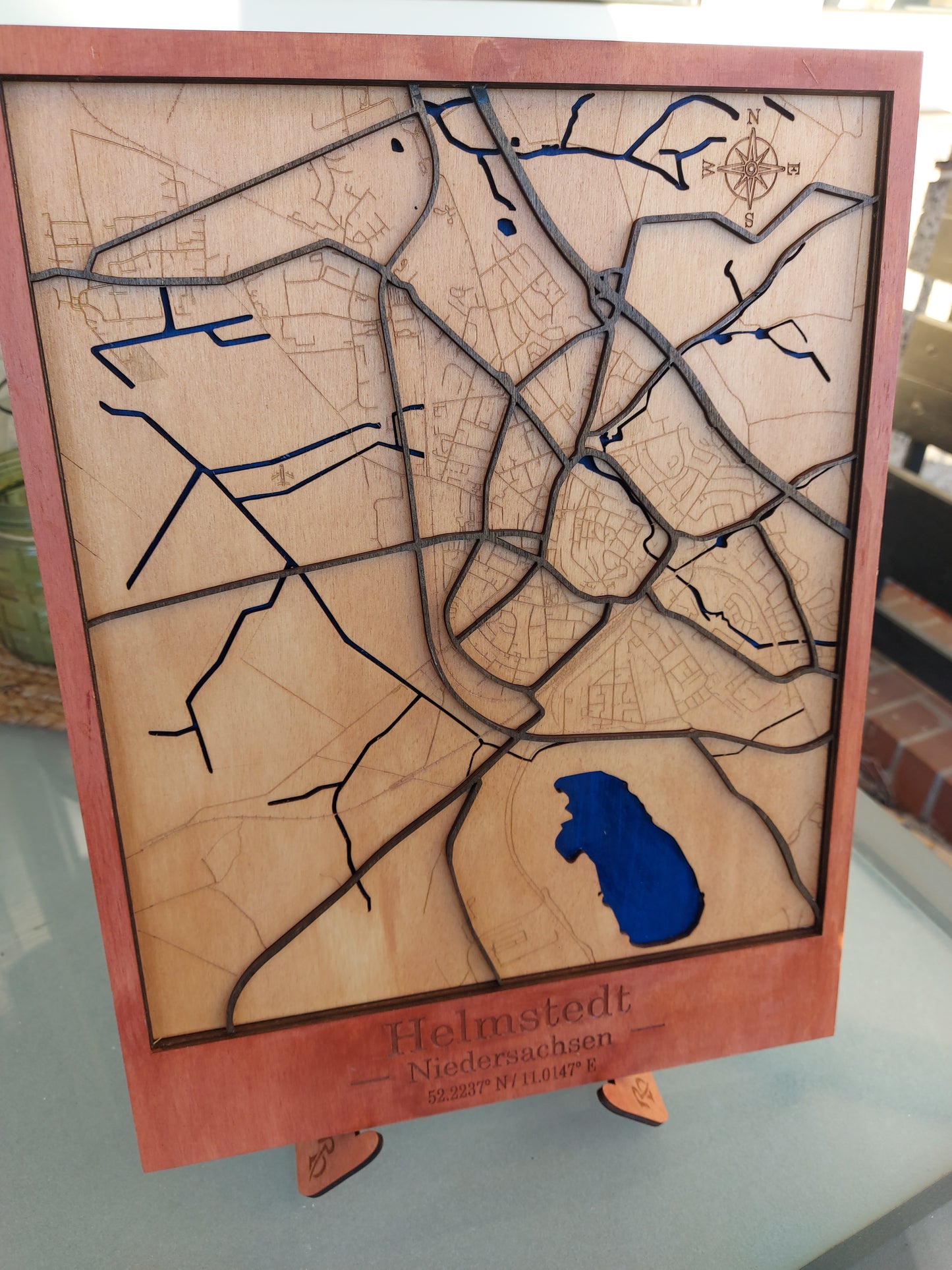 Dekorative Karte von Helmstedt HE Niedersachsen. Kunstvolle Mehrschichtige Holz-Wandkunst Lasergeschnittene 3D Wanddekoration