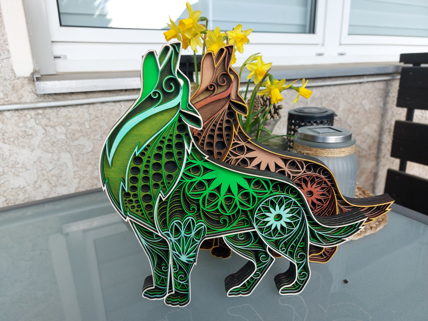 Mandala-Howlin Wolf Wandkunst aus Holz Grün – 6-lagige, lasergeschnittene Dekoration