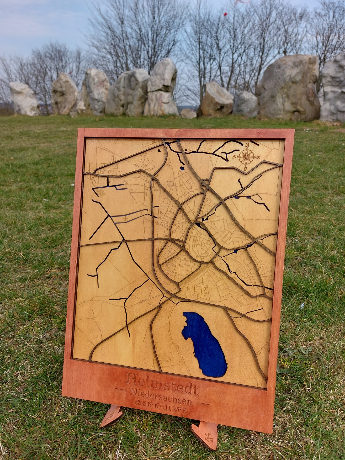 Dekorative Karte von Helmstedt HE Niedersachsen. Kunstvolle Mehrschichtige Holz-Wandkunst Lasergeschnittene 3D Wanddekoration
