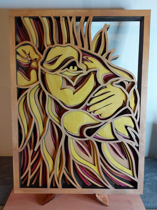 Mandala-Löwe – Kunstvolle, mehrschichtige Holz-Wandkunst